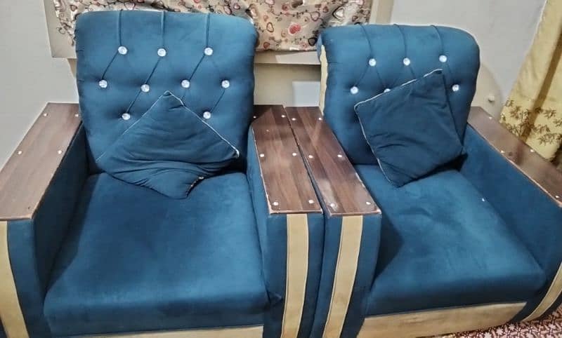 5 seater sofa with table 2