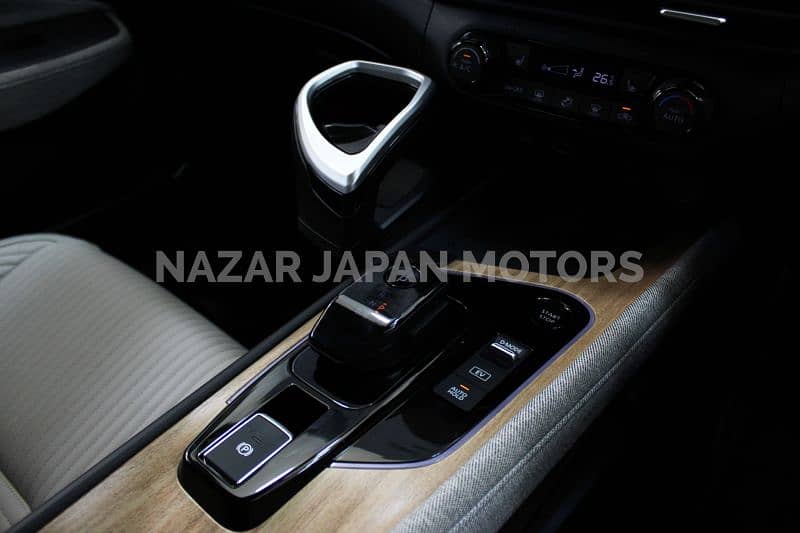 Nissan Aura G Model 2022 - 5A Grade 12