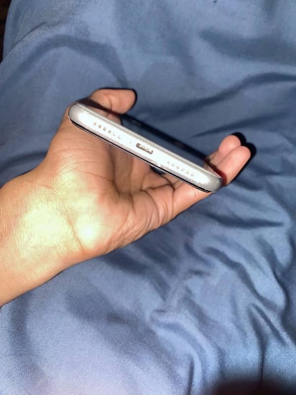 IPhone XR Sim Working Only Cash No Exchange 5