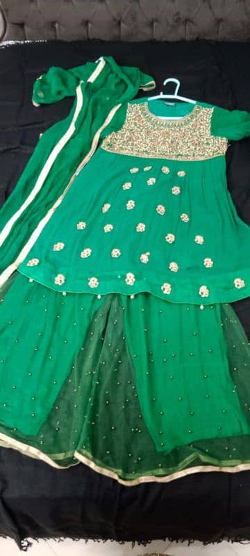 fancy formal stylish wedding multiple dresses including saree n lehnga 14