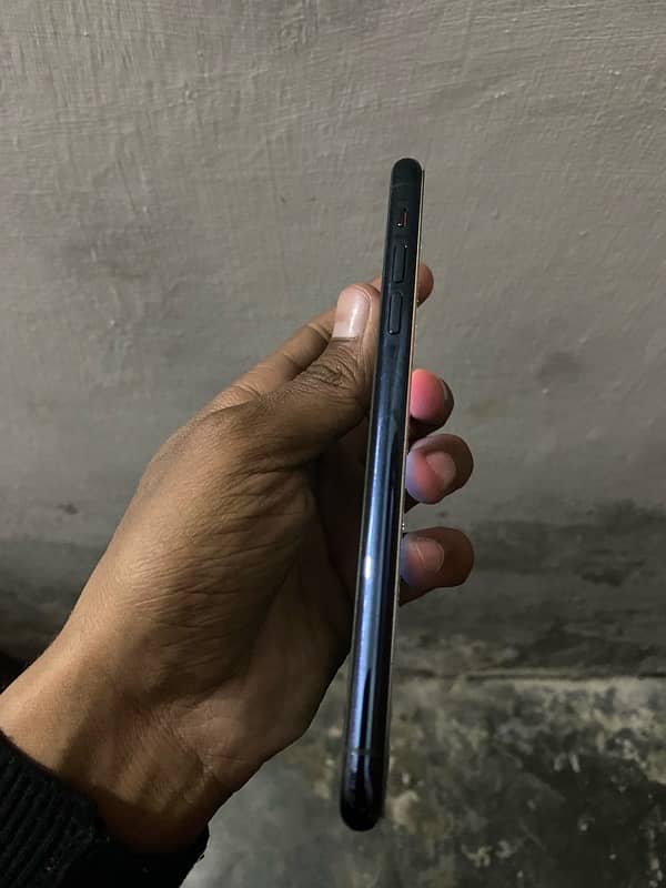 IPhone 11 Pro Max dual PTA 4