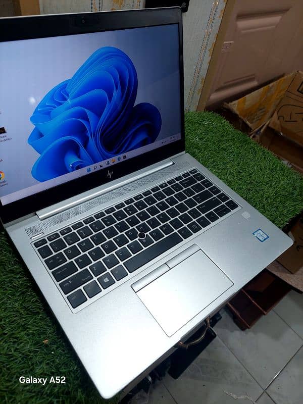 HP NEW LOGO FRESH CONDITION WITH GRAPHICS CARD 5