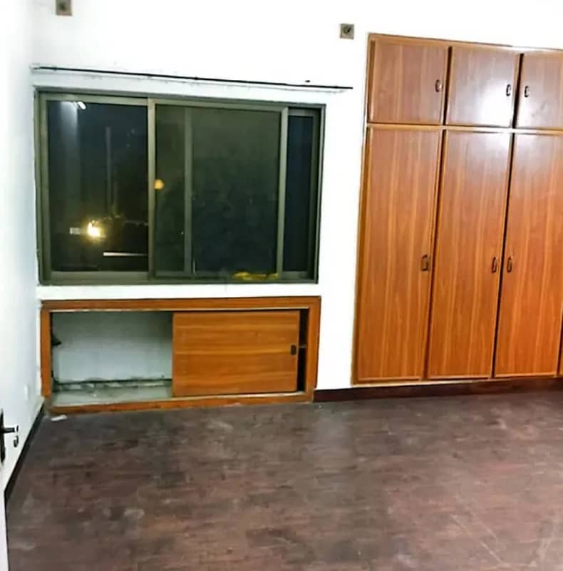 PHA C-Type First Floor Tile Floor Flat For Rent G-11/4 0