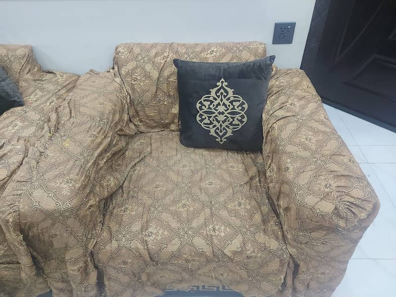 6 Seater sofa For Sale 4