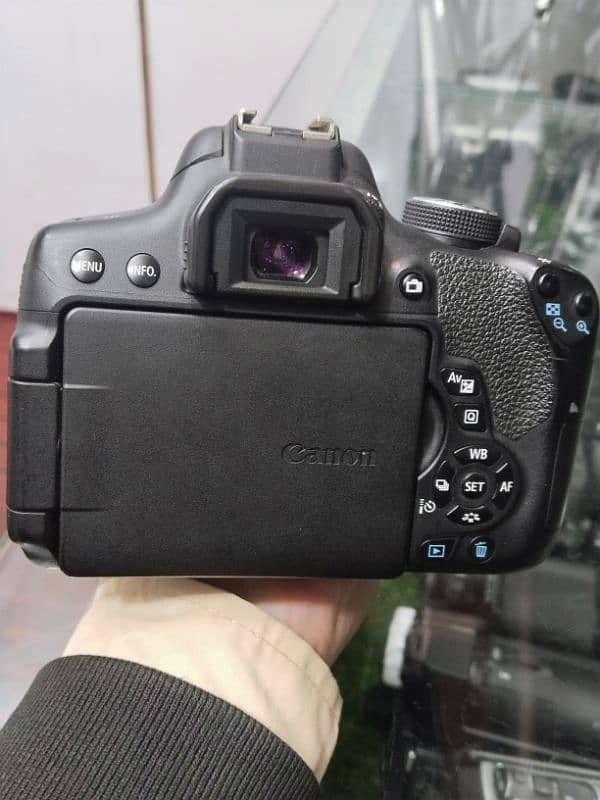 Canon 750d 0