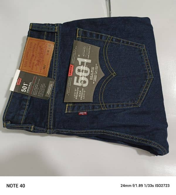 we are wholesaler of original Levi's for export purpose +923426824487 5