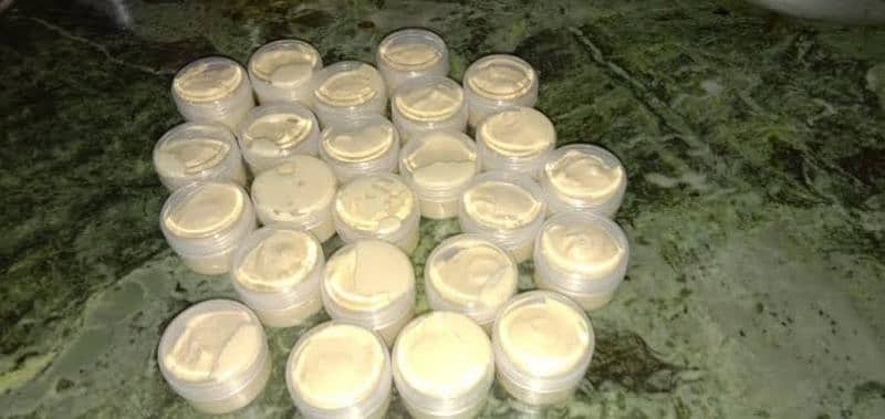 whiteing cream 100% grenty result bilkull munasib price ma 0