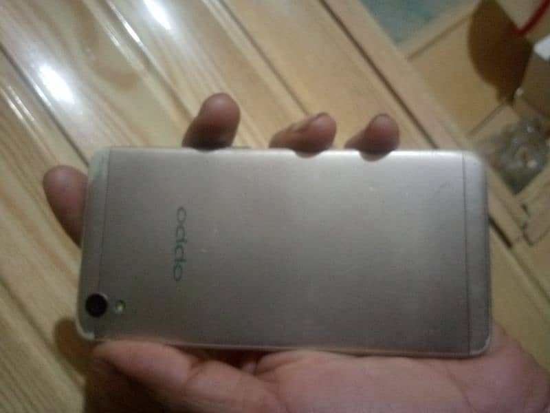 oppo a37 2 GB 16 GB only mike kharb hai 2