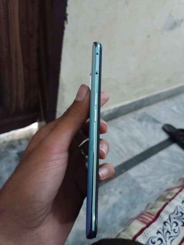 Oppo F15 4