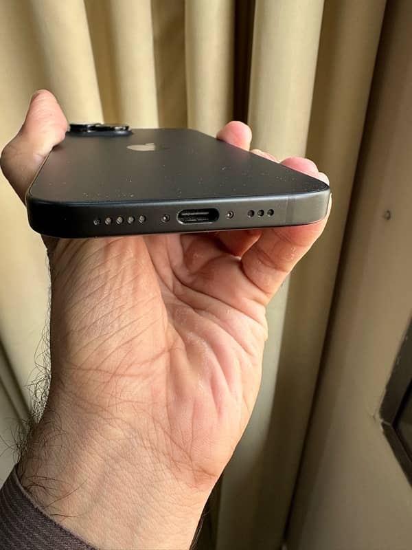 Iphone 15 Black 9