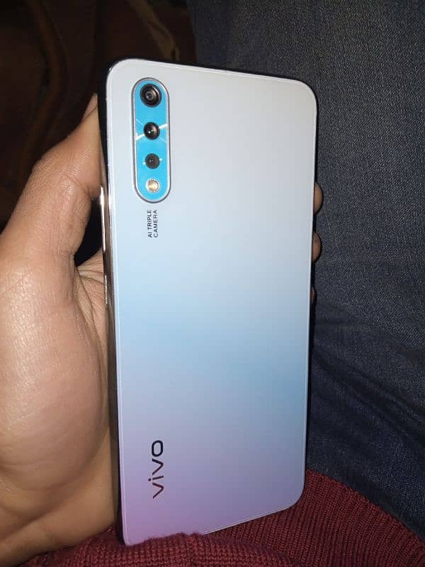 vivo s1 6/128 1