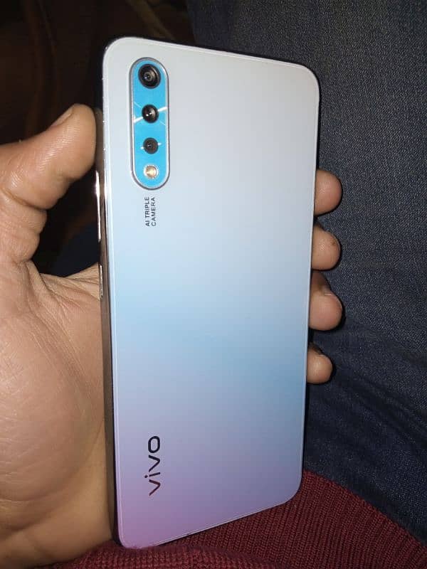 vivo s1 6/128 2