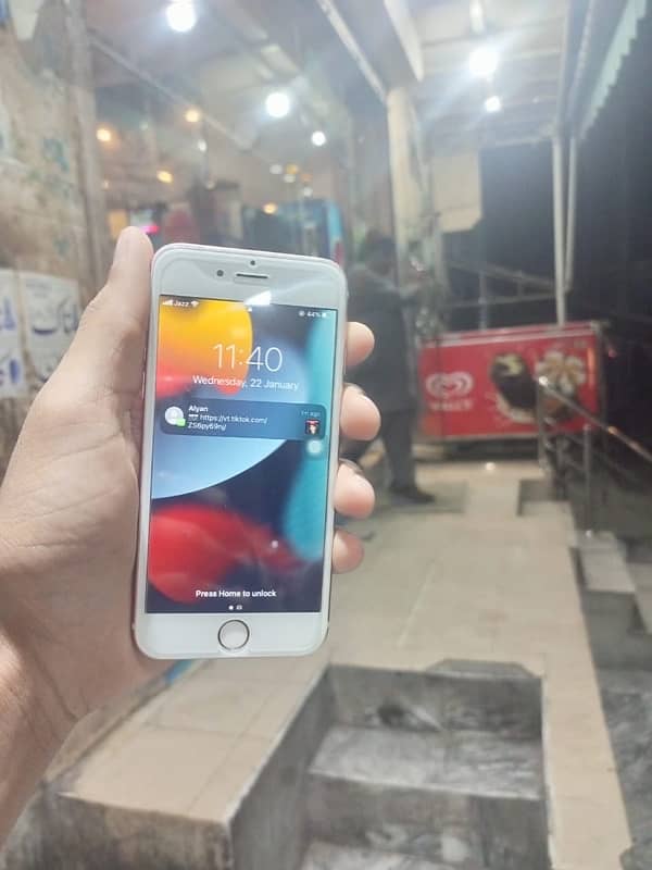 iphone 6s 64 Gb pta approved  03275074825 2