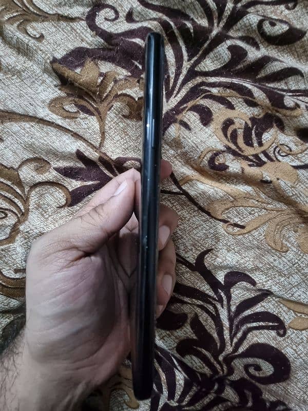 Samsung s9plus mobile for Sale 6 GB Ram 64 GB Memory 5