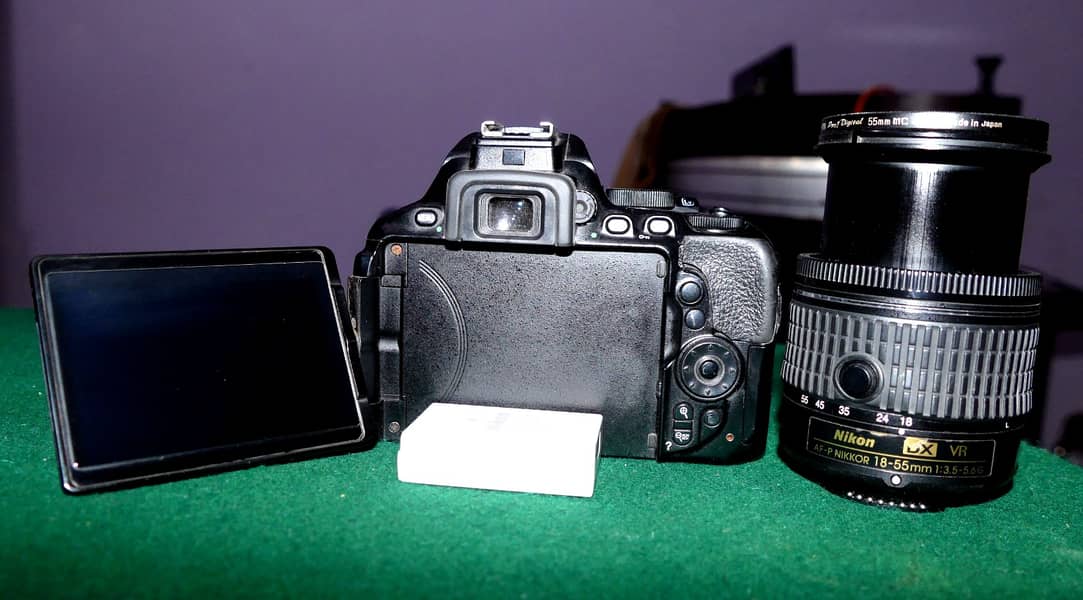 Nikon D-5600 24.2MP 10-10 Condition With Bag 0