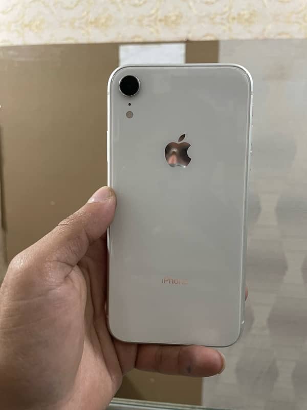 iPhone XR 128gb pta Dual sim approved 0