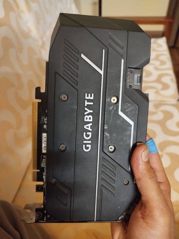 Gigabyte 1660 OC 6GB 10/10 Condition Baap Performance 4