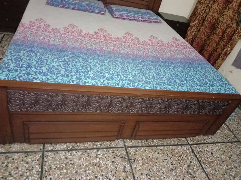 orignal wooden bed 2