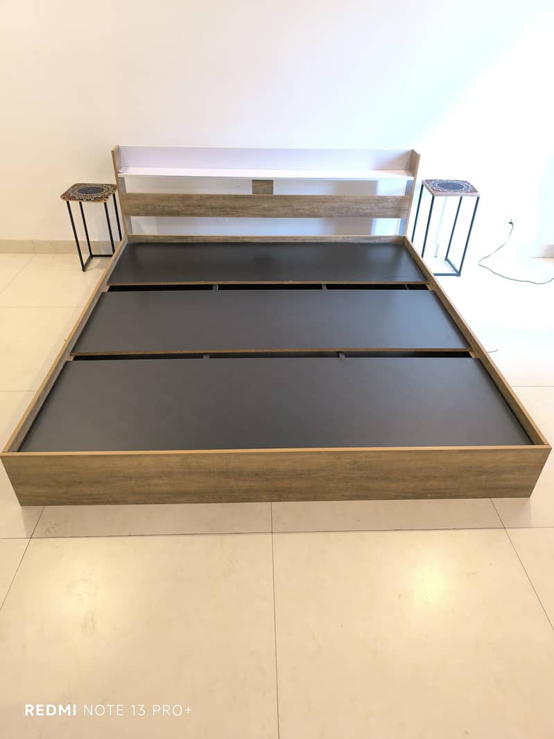 Elegant 1 Double Bed with Side Tables – Excellent Condition (9/10) 1