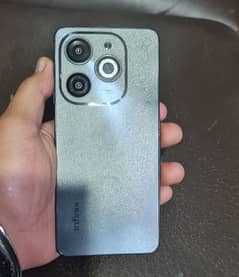 I'm sealing infinix SMART 8 in used condition