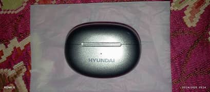 Hyundai LP5 Gray Wireless Earbuds Type C