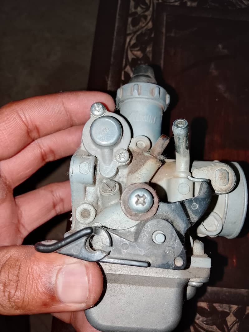 Suzuki GR150 Carburetor genuine 4