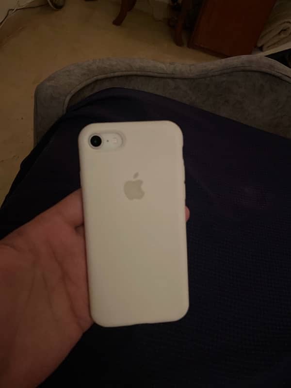 iPhone SE PTA approved like new 4