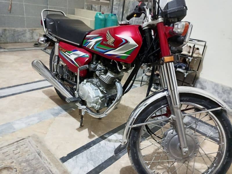 honda cg125 model 2023 red color 3