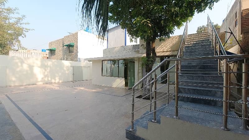 2 Kanal House Near M M Alam Road 5