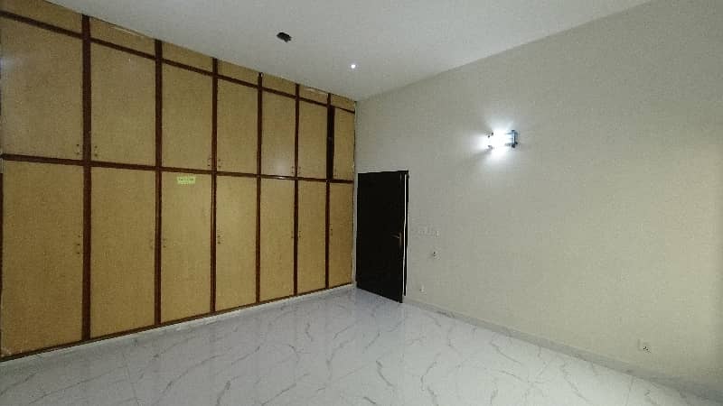 2 Kanal House Near M M Alam Road 20