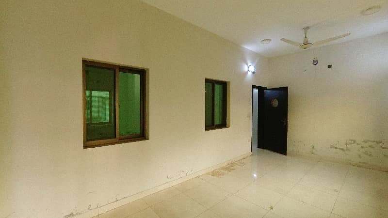 2 Kanal House Near M M Alam Road 28