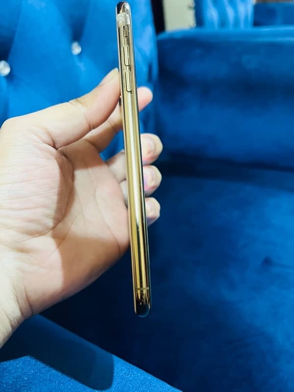 iPhone XS Max 256gb pta box 3