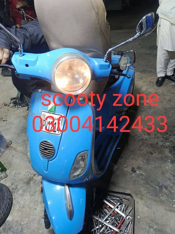 scooty 49cc cc  and united automatic scooter available 16