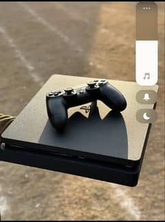 I'm Selling PS 4 slim jailbreak 9.00 whit box 500 GB condition 10/9