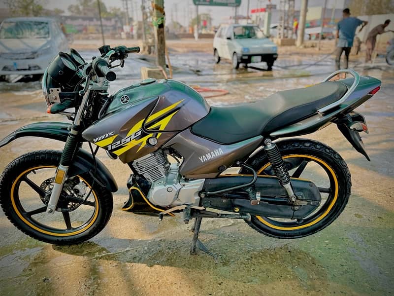 Yamaha Ybr 125G for sale in good condition 4