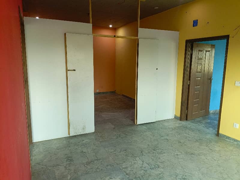 6,Marla 3Th Floor Flat Available For Office Use In Johar Town Near Expo Center 0