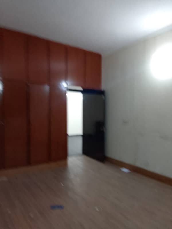 12,Marla Ground Floor Portion Available For Office Use In Johar Town Near Doctor hospital 3