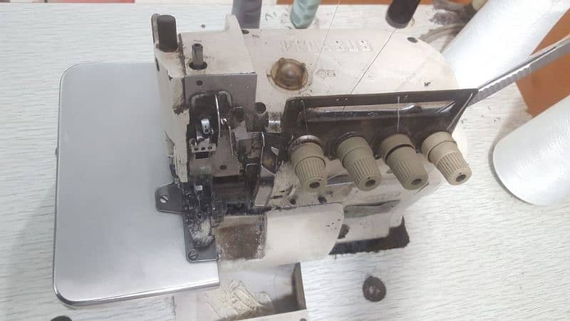 overlock machine 2