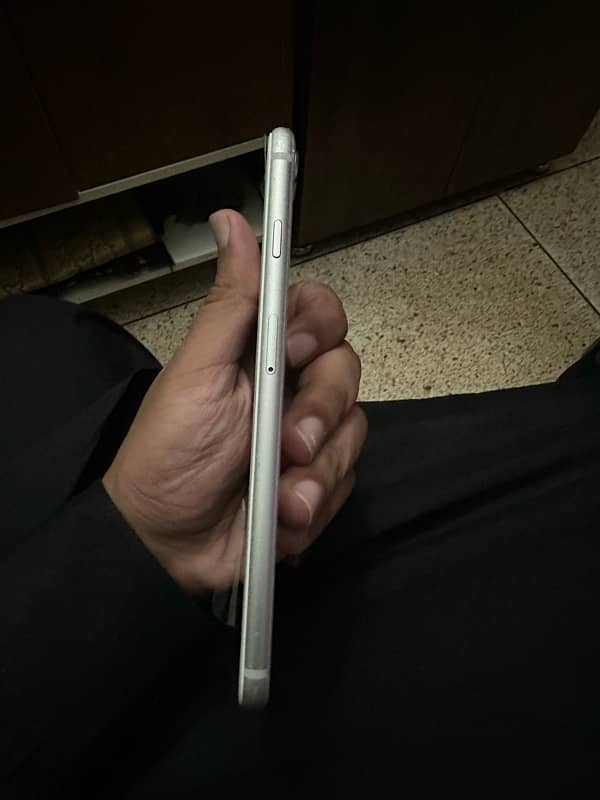 Iphone 8 plus 64gb pta ( read add ] 3