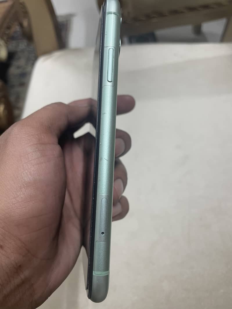 Apple iPhone 11 | Non PTA | Condition 9/10 4