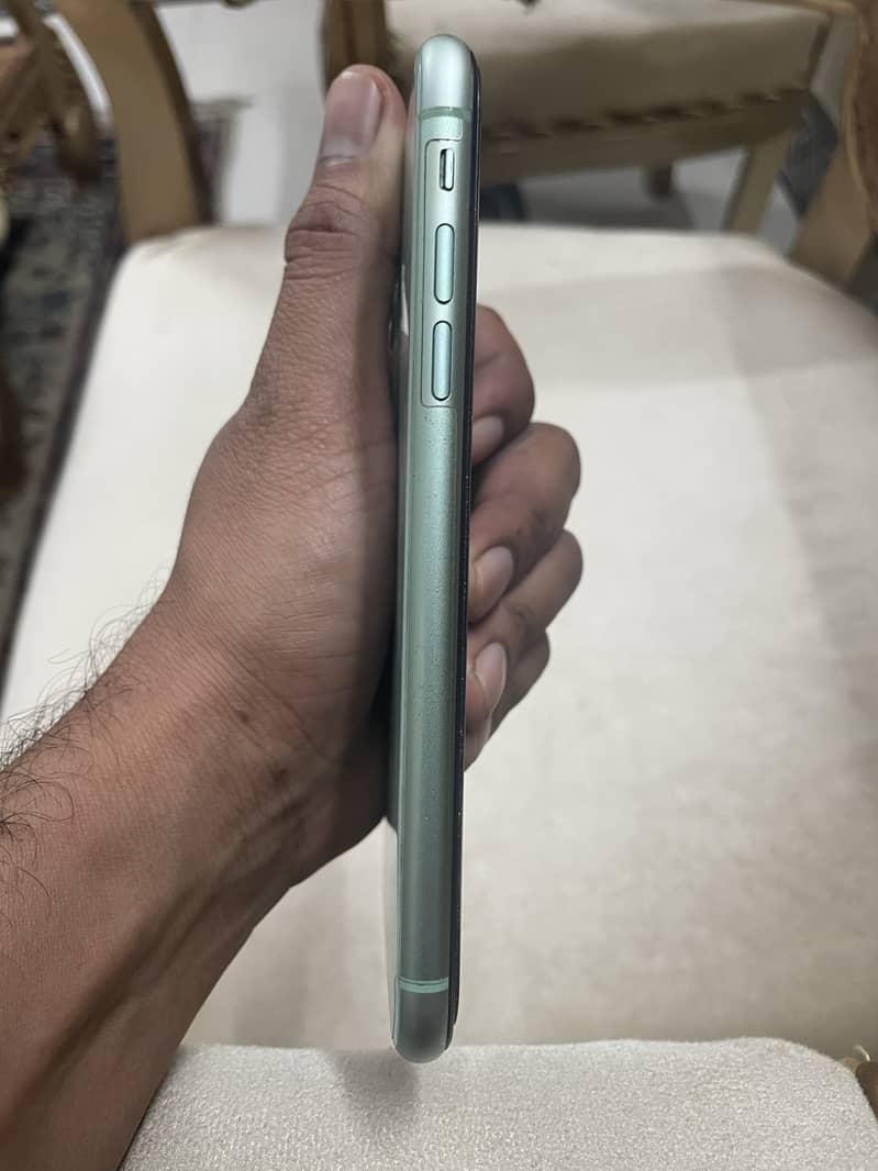 Apple iPhone 11 | Non PTA | Condition 9/10 6