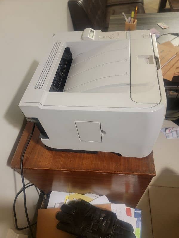 HP Laserjet P2055d 0