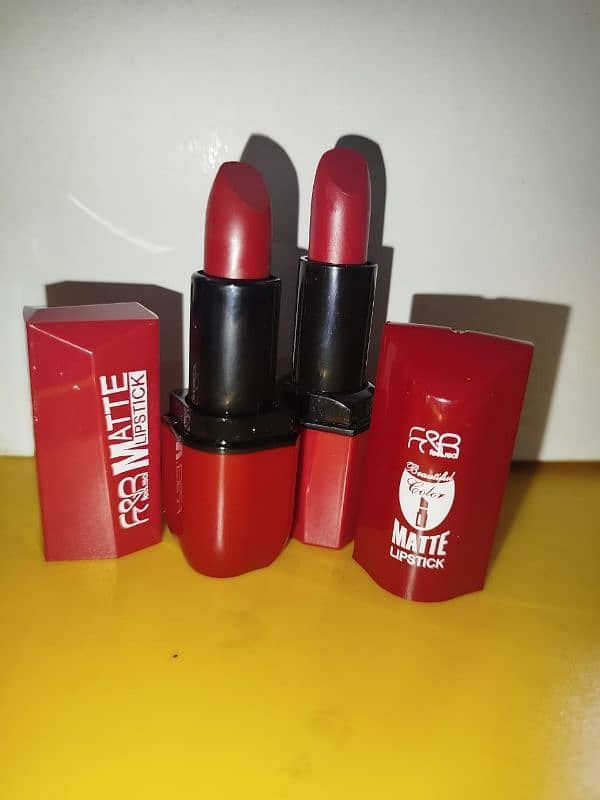 lipstick and lip gloss cool color for all Pakistan girls 11