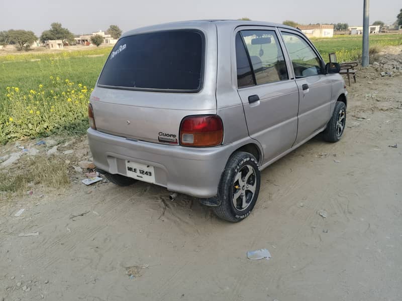 Daihatsu Cuore 2004 1