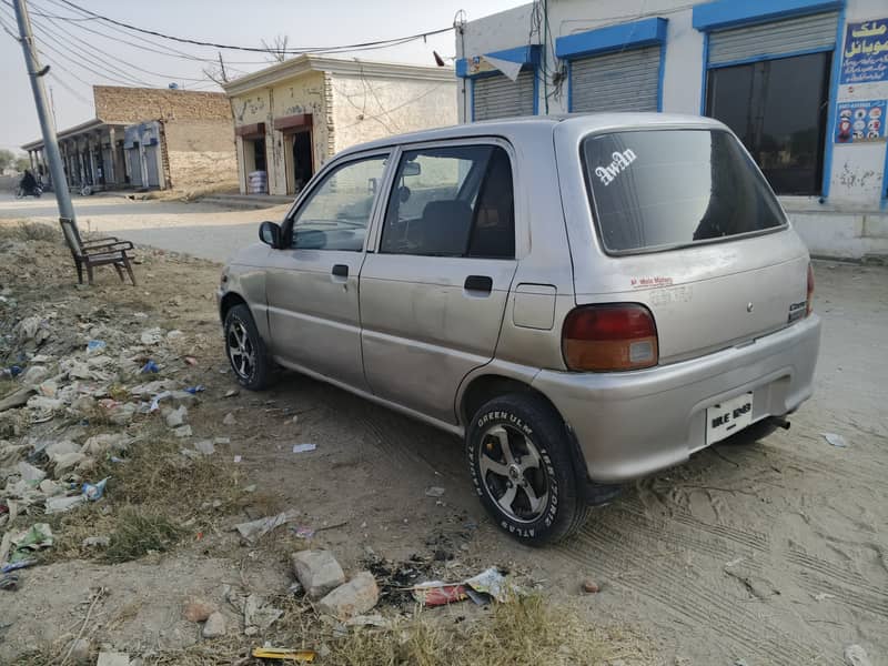 Daihatsu Cuore 2004 4