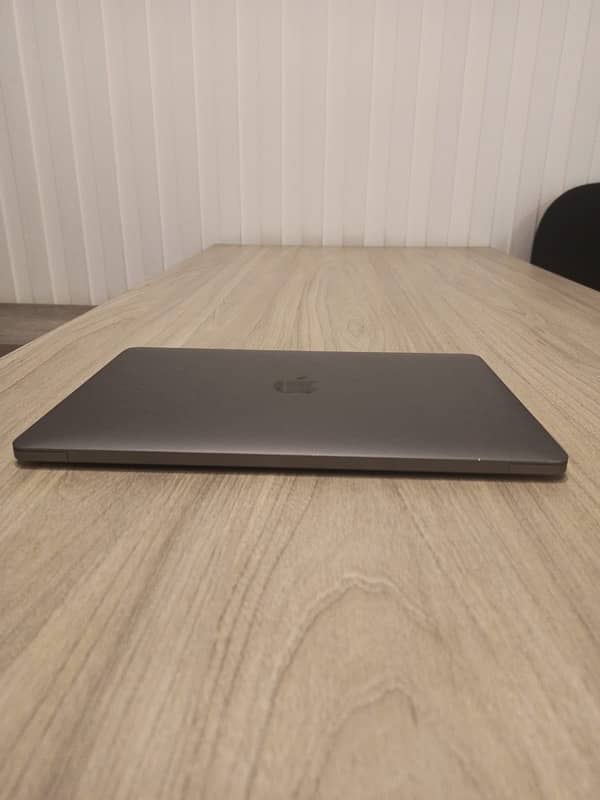 Macbook pro 2017 2