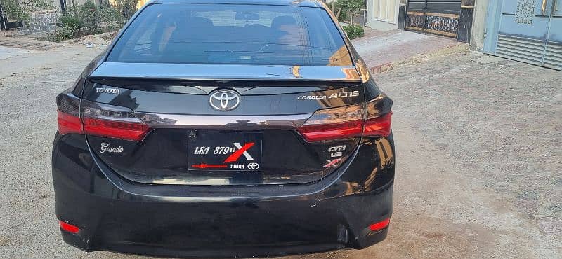 Toyota Altis Grande 2017 13