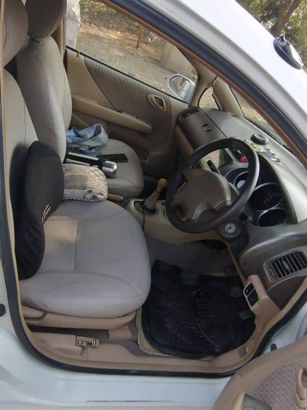 Honda City IDSI 2005 Manual Transmission 2