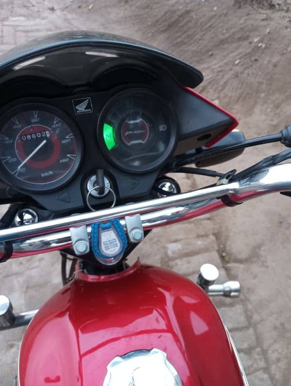 honda pridar 100 bic for sale 23 modal 03451400338 03464952094 8