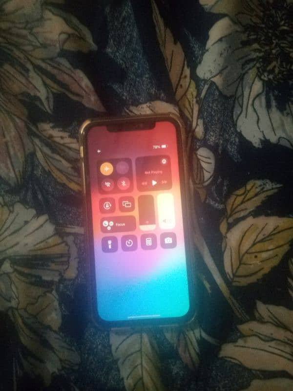 IPhone 11 non pta Sim working 3 month and esim working 8 month with jv 4